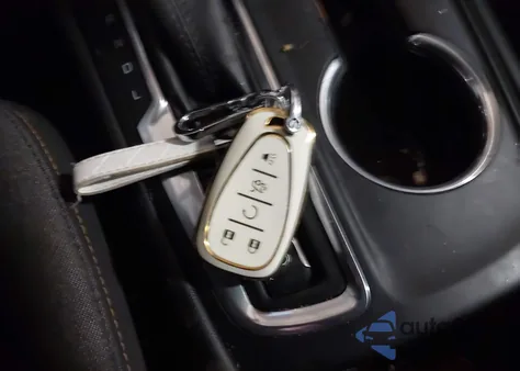 2018 Chevrolet Equinox Lt из США, поврежденный, VIN 2GNAXSEV4J6320583